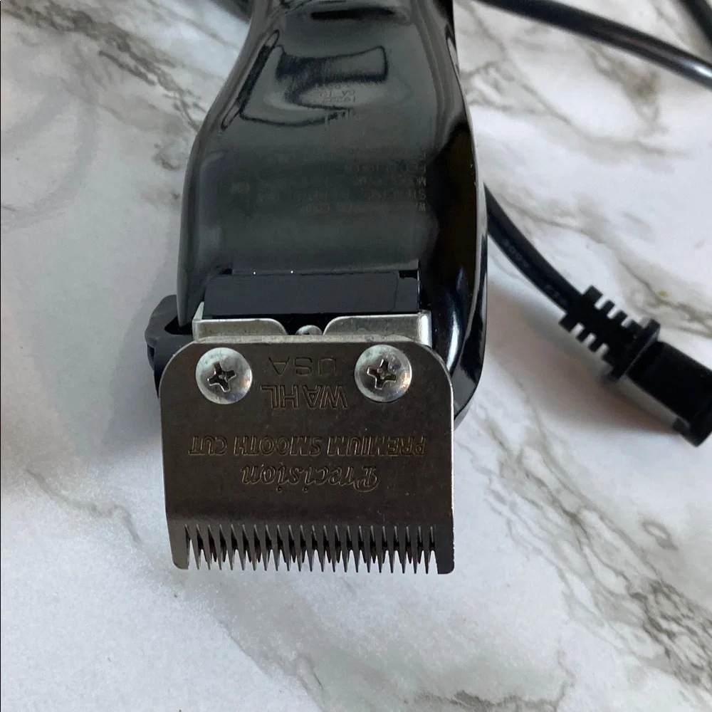 Wahl Pet Pro Pet Clipper Black and Silver Corded Premium Smooth Cut Dogs